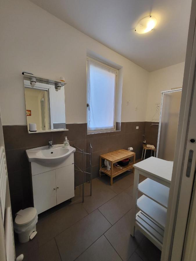 Red Apartment - Residenza Silvana فيربانيا المظهر الخارجي الصورة