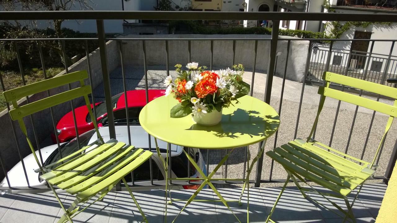 Red Apartment - Residenza Silvana فيربانيا المظهر الخارجي الصورة